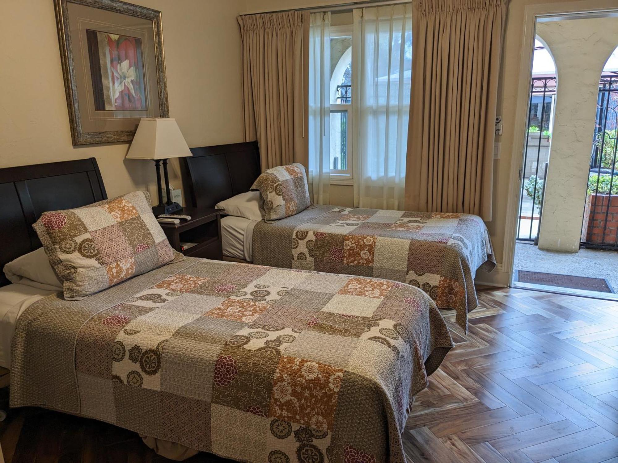 Los Gatos Garden Inn Hotel Экстерьер фото